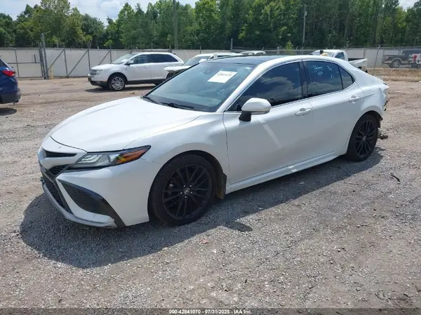 4T1K61AK3MU589097 2021 TOYOTA CAMRY - Image 2