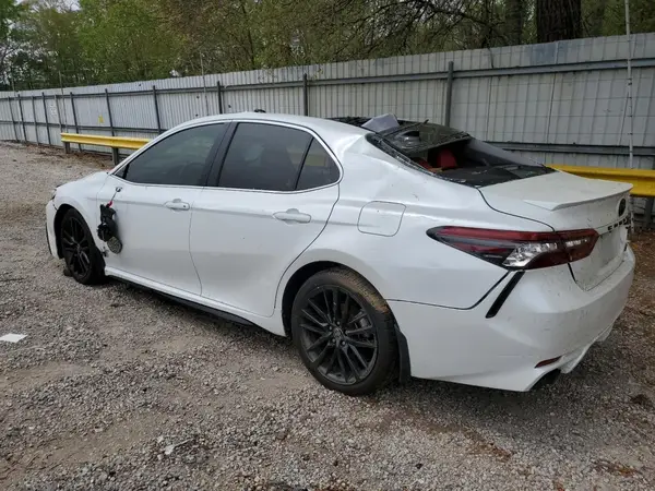 4T1K61AK3MU595787 2021 TOYOTA CAMRY - Image 2
