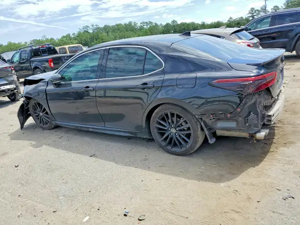 4T1K61AK3MU602270 2021 TOYOTA CAMRY - Image 2