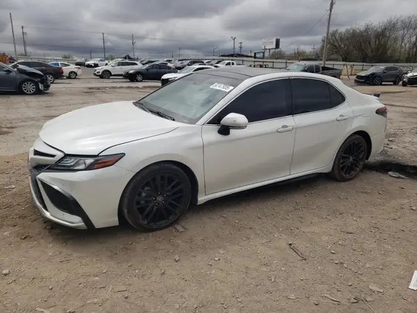 4T1K61AK3MU610417 2021 TOYOTA CAMRY - Image 1