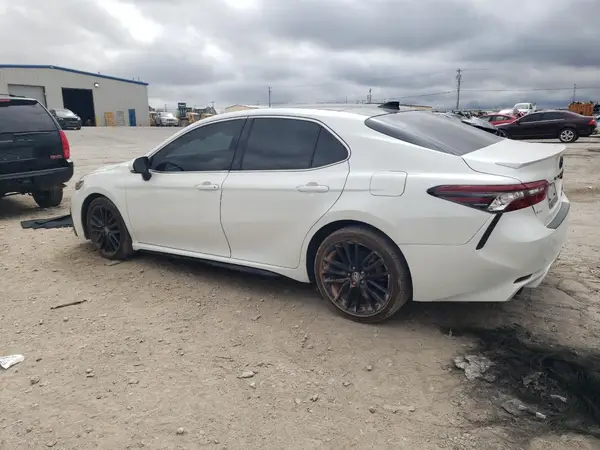 4T1K61AK3MU610417 2021 TOYOTA CAMRY - Image 2