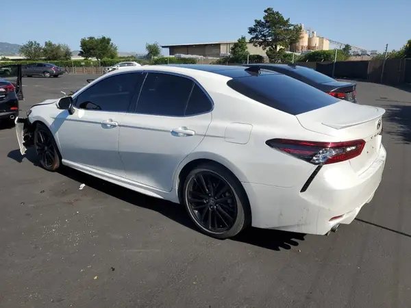 4T1K61AK3NU007405 2022 TOYOTA CAMRY - Image 2