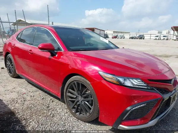 4T1K61AK3NU009767 2022 TOYOTA CAMRY - Image 1