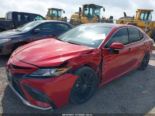 4T1K61AK3NU009767 2022 TOYOTA CAMRY - Image 2