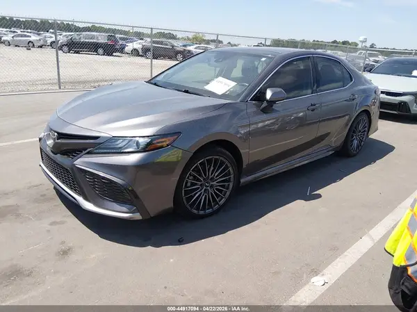 4T1K61AK3NU010515 2022 TOYOTA CAMRY - Image 2