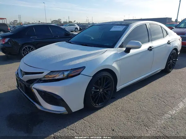 4T1K61AK3NU019859 2022 TOYOTA CAMRY - Image 2