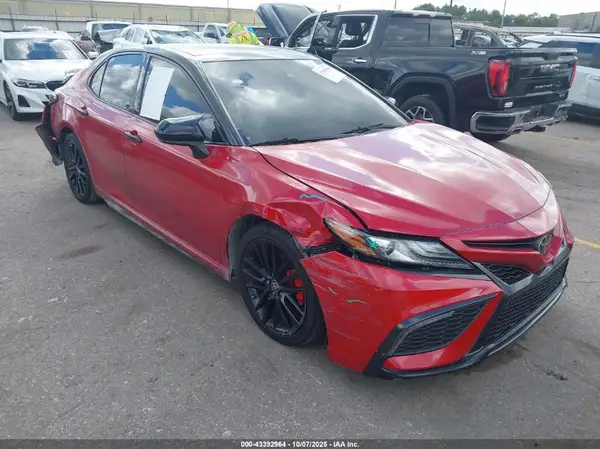 4T1K61AK3NU021224 2022 TOYOTA CAMRY - Image 1