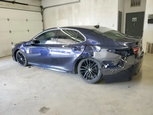4T1K61AK3NU021420 2022 TOYOTA CAMRY - Image 2