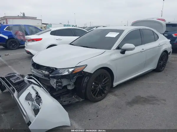 4T1K61AK3NU023412 2022 TOYOTA CAMRY - Image 2