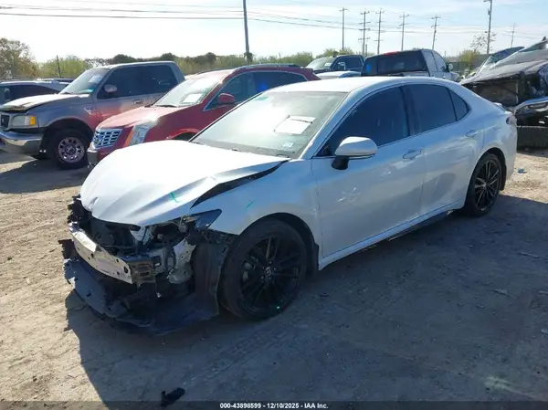 4T1K61AK3NU028819 2022 TOYOTA CAMRY - Image 2