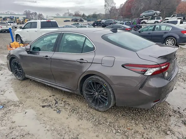 4T1K61AK3NU032272 2022 TOYOTA CAMRY - Image 2