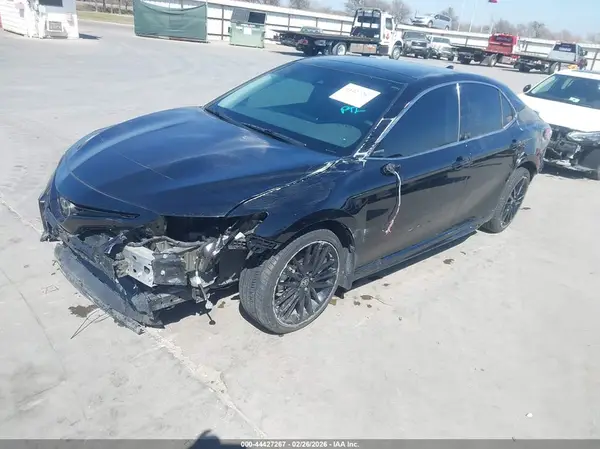 4T1K61AK3NU032479 2022 TOYOTA CAMRY - Image 2