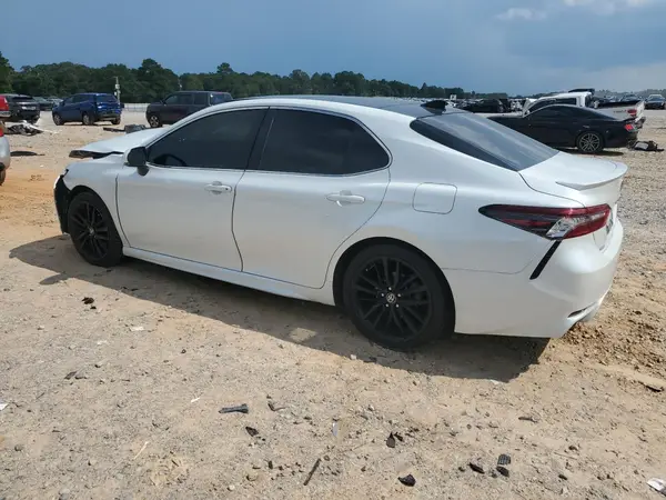 4T1K61AK3NU033096 2022 TOYOTA CAMRY - Image 2