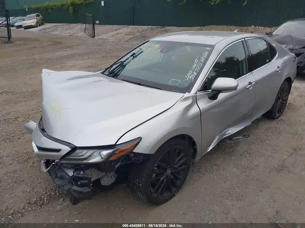 4T1K61AK3NU063683 2022 TOYOTA CAMRY - Image 2