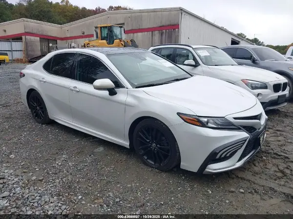 4T1K61AK3NU068947 2022 TOYOTA CAMRY - Image 1