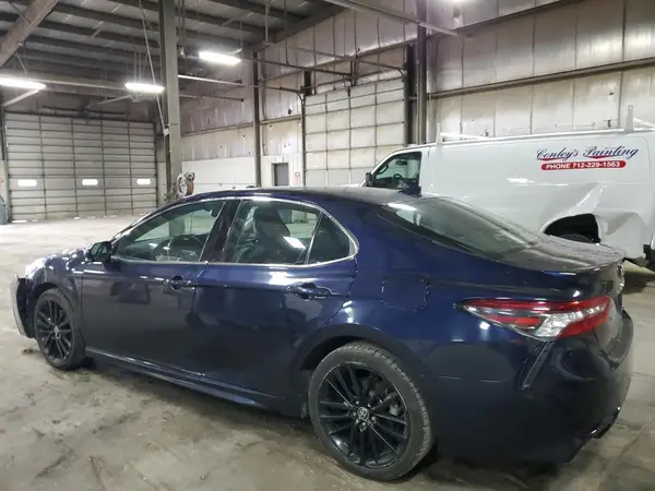 4T1K61AK3NU704492 2022 TOYOTA CAMRY - Image 2