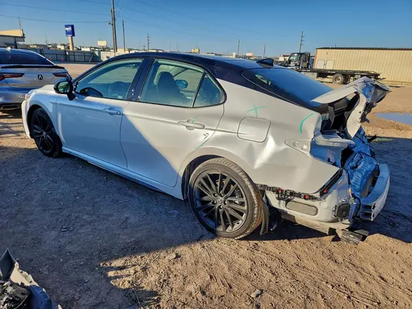 4T1K61AK3RU212602 2024 TOYOTA CAMRY - Image 2