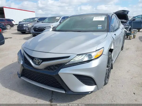 4T1K61AK4LU327572 2020 TOYOTA CAMRY - Image 2