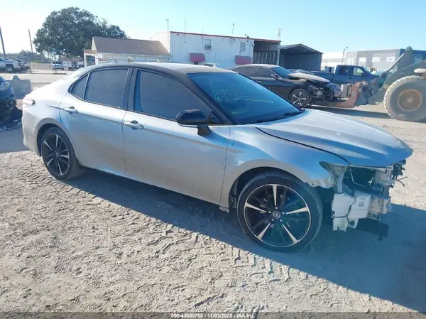 4T1K61AK4LU330925 2020 TOYOTA CAMRY - Image 1