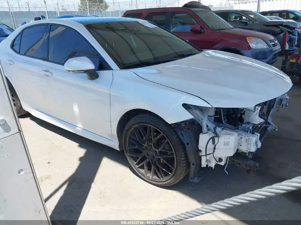 4T1K61AK4LU980970 2020 TOYOTA CAMRY - Image 1