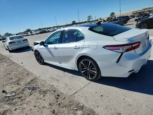 4T1K61AK4LU988650 2020 TOYOTA CAMRY - Image 2