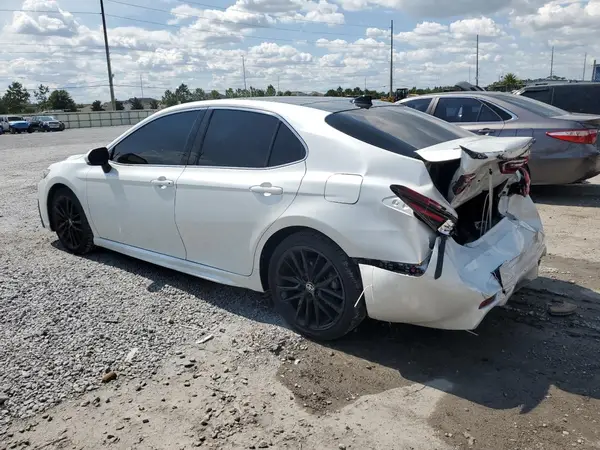 4T1K61AK4MU419184 2021 TOYOTA CAMRY - Image 2