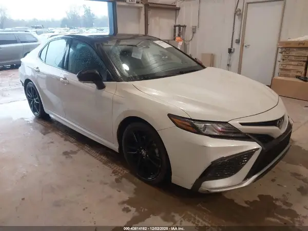 4T1K61AK4MU422831 2021 TOYOTA CAMRY - Image 1