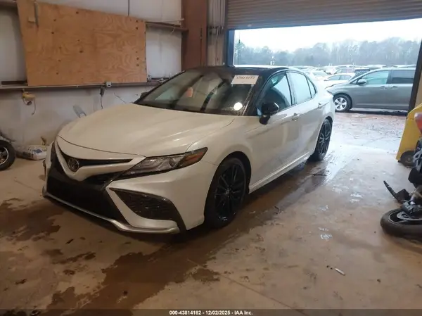 4T1K61AK4MU422831 2021 TOYOTA CAMRY - Image 2