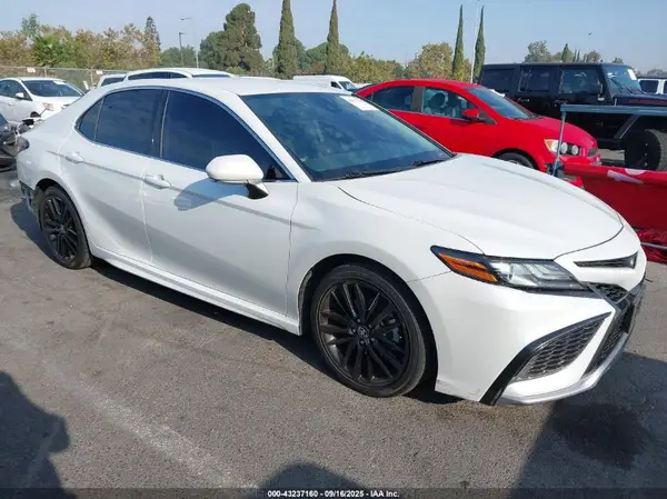 4T1K61AK4MU438222 2021 TOYOTA CAMRY - Image 1