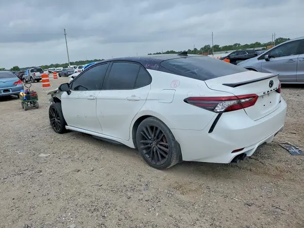 4T1K61AK4MU439032 2021 TOYOTA CAMRY - Image 2