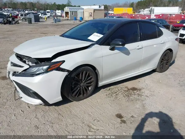 4T1K61AK4MU464965 2021 TOYOTA CAMRY - Image 2