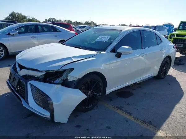 4T1K61AK4MU472239 2021 TOYOTA CAMRY - Image 2