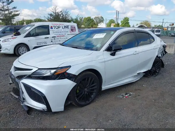 4T1K61AK4MU487758 2021 TOYOTA CAMRY - Image 2