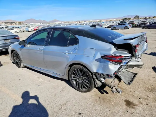 4T1K61AK4MU495844 2021 TOYOTA CAMRY - Image 2