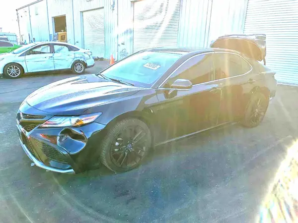 4T1K61AK4MU518426 2021 TOYOTA CAMRY - Image 1