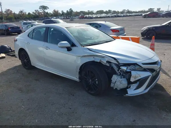 4T1K61AK4MU547229 2021 TOYOTA CAMRY - Image 1