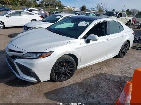 4T1K61AK4MU547229 2021 TOYOTA CAMRY - Image 2