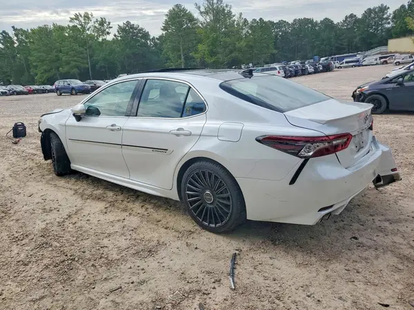 4T1K61AK4MU564435 2021 TOYOTA CAMRY - Image 2