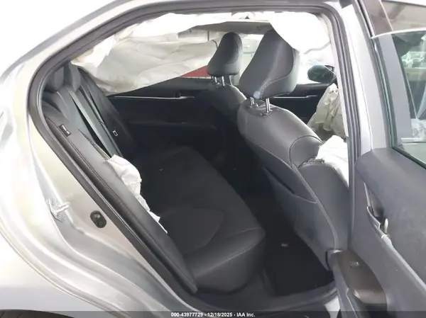 4T1K61AK4MU569201 2021 TOYOTA CAMRY - Image 8
