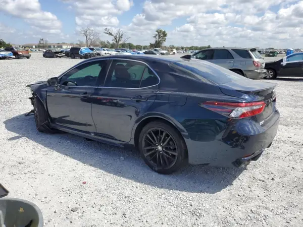 4T1K61AK4MU590260 2021 TOYOTA CAMRY - Image 2