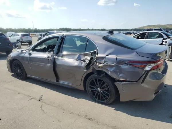 4T1K61AK4MU607543 2021 TOYOTA CAMRY - Image 2
