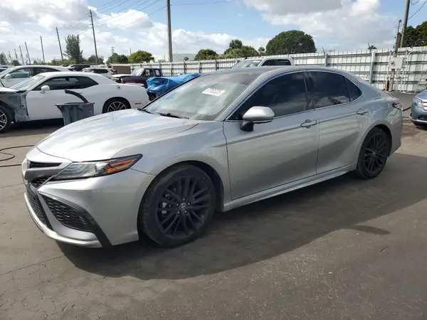4T1K61AK4NU007560 2022 TOYOTA CAMRY - Image 1