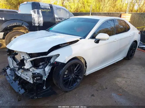 4T1K61AK4NU016856 2022 TOYOTA CAMRY - Image 2