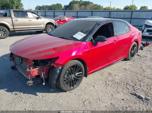 4T1K61AK4NU017053 2022 TOYOTA CAMRY - Image 2