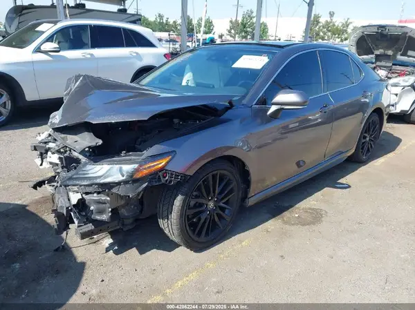 4T1K61AK4NU020826 2022 TOYOTA CAMRY - Image 2