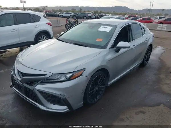 4T1K61AK4NU021362 2022 TOYOTA CAMRY - Image 2
