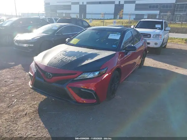 4T1K61AK4NU024164 2022 TOYOTA CAMRY - Image 2