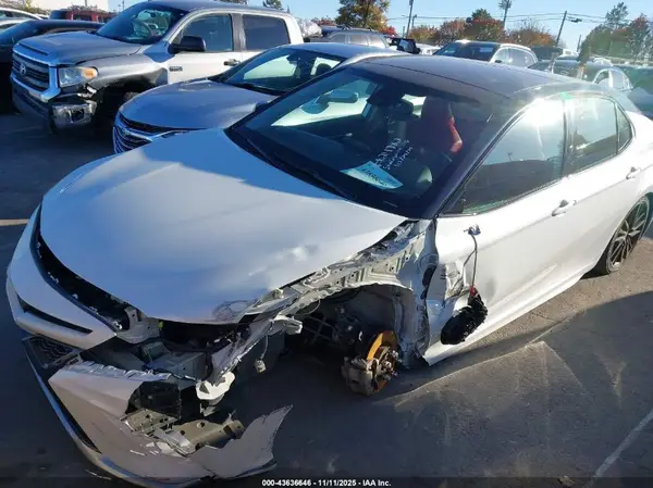 4T1K61AK4NU025041 2022 TOYOTA CAMRY - Image 2