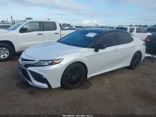 4T1K61AK4NU027744 2022 TOYOTA CAMRY - Image 2