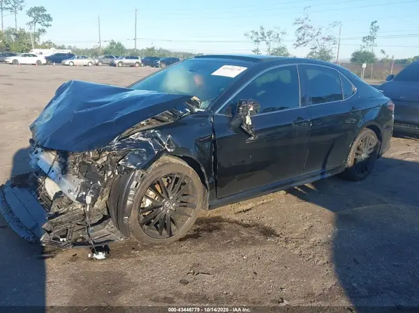 4T1K61AK4NU027775 2022 TOYOTA CAMRY - Image 2